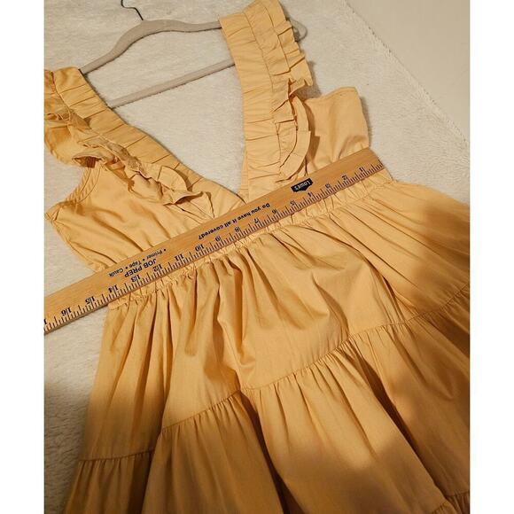 Abercrombie and Fitch Peach Mini dress. SzM. Flared. Teared. Sexy. ShortRuffled - Picture 6 of 15